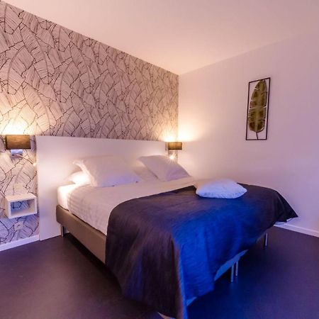 Manavahotel Ерстал Екстериор снимка