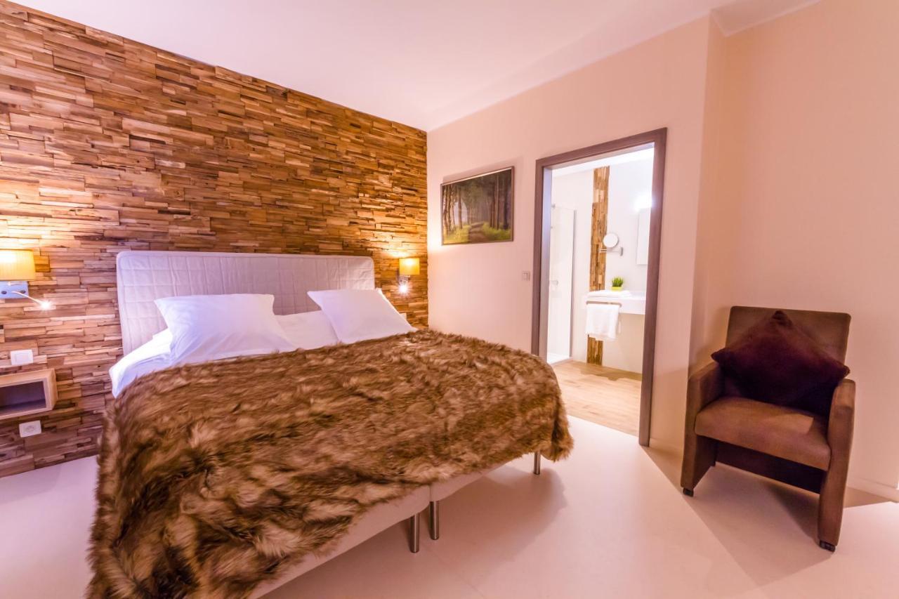 Manavahotel Ерстал Екстериор снимка