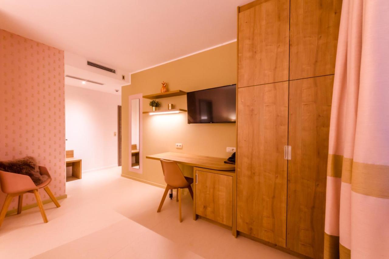 Manavahotel Ерстал Екстериор снимка